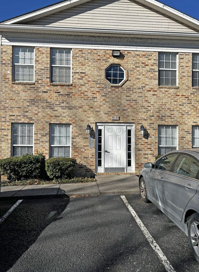Foto del edificio - 804 Churchill Crossing