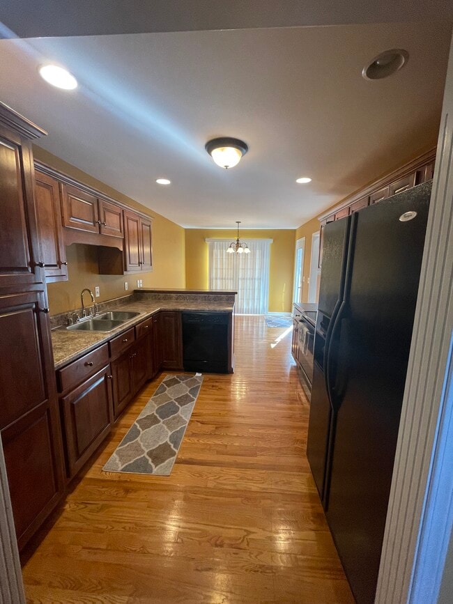 Building Photo - 639 Muirfield Cir