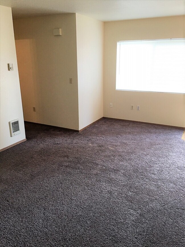 Foto del edificio - DUPLEX IN POST FALLS (APP#4)