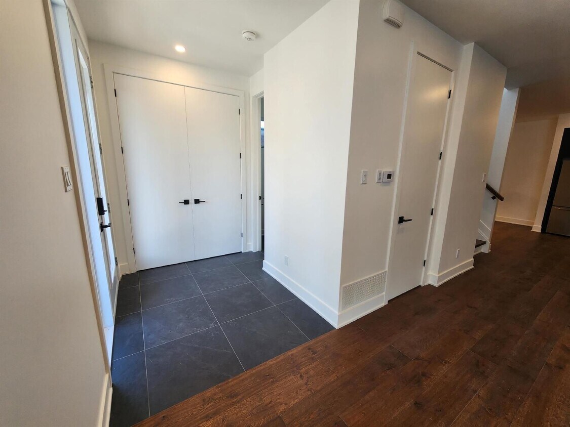 Primary Photo - Spacious 3-bedroom, 3-bathroom unit available