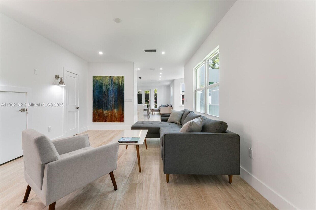 Foto principal - 3125 Paola Dr