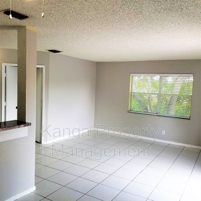 Building Photo - 11403 NW 35th St