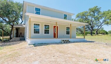 Building Photo - 302 Oakwood Loop