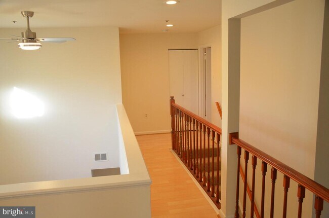 Building Photo - 8742 Grasmere Ct