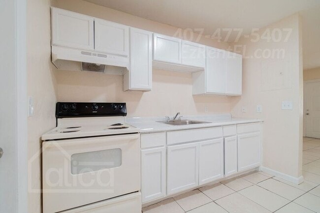 Building Photo - 623 9th St