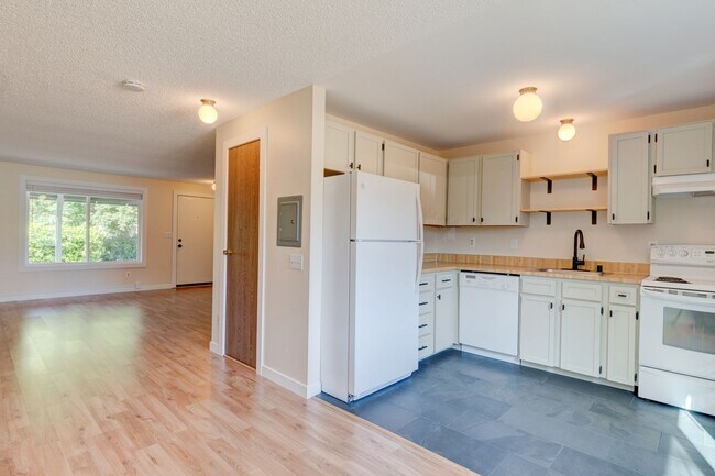 Building Photo - Two Bedroom Two Story Townhouse In Town