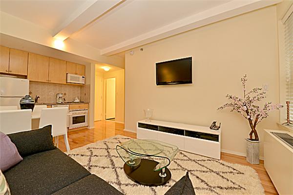 Building Photo - 150 W 51st St