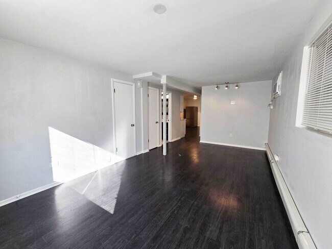 Foto del edificio - 5972 S Archer Ave