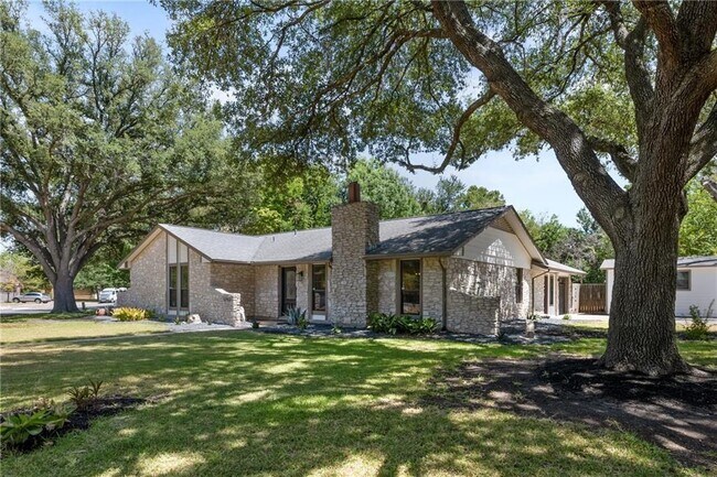 Building Photo - 9703 Braes Valley St