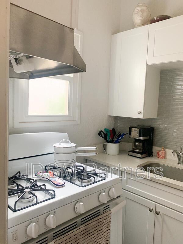 Foto del edificio - 1263 N Clarkson St