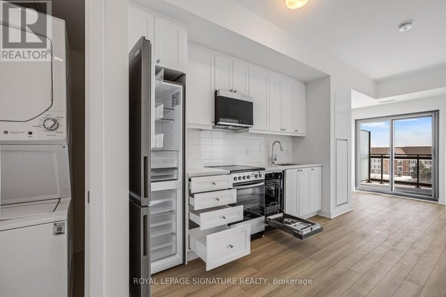 Building Photo - 51 Clarington Blvd