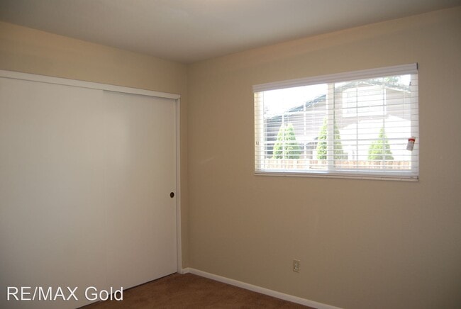 Building Photo - 4 br, 3 bath House - 4935 Golden Springs D...