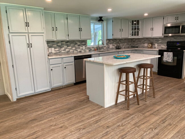 Foto del edificio - 140 Young St