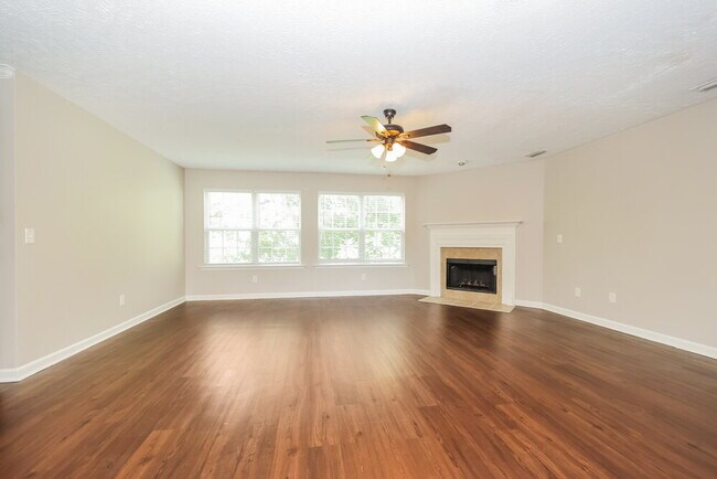 Building Photo - 622 Holland Ridge Dr