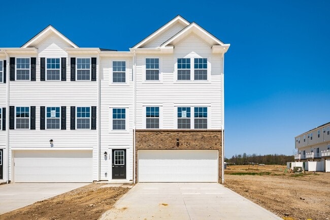 Building Photo - 122 Red Willow Dr