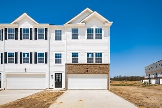 Building Photo - 122 Red Willow Dr
