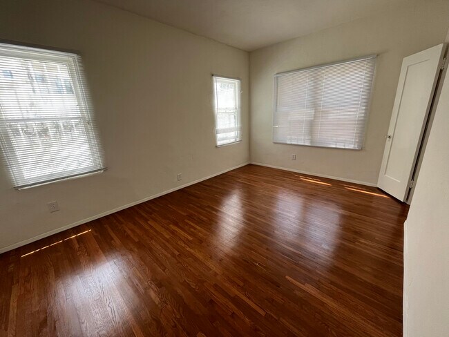 Building Photo - 8550 Alcott St
