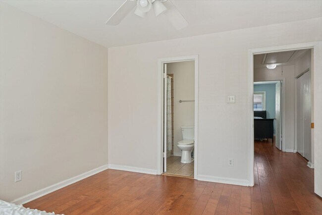 Foto del edificio - 1838 Fernspring Cove