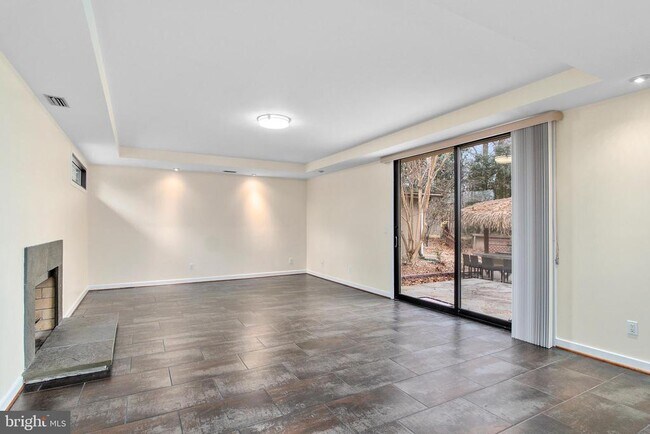 Building Photo - 11521 Fairfax Station Rd