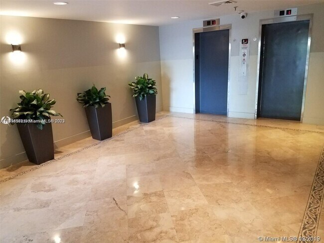 Foto del edificio - 1610 Lenox Ave