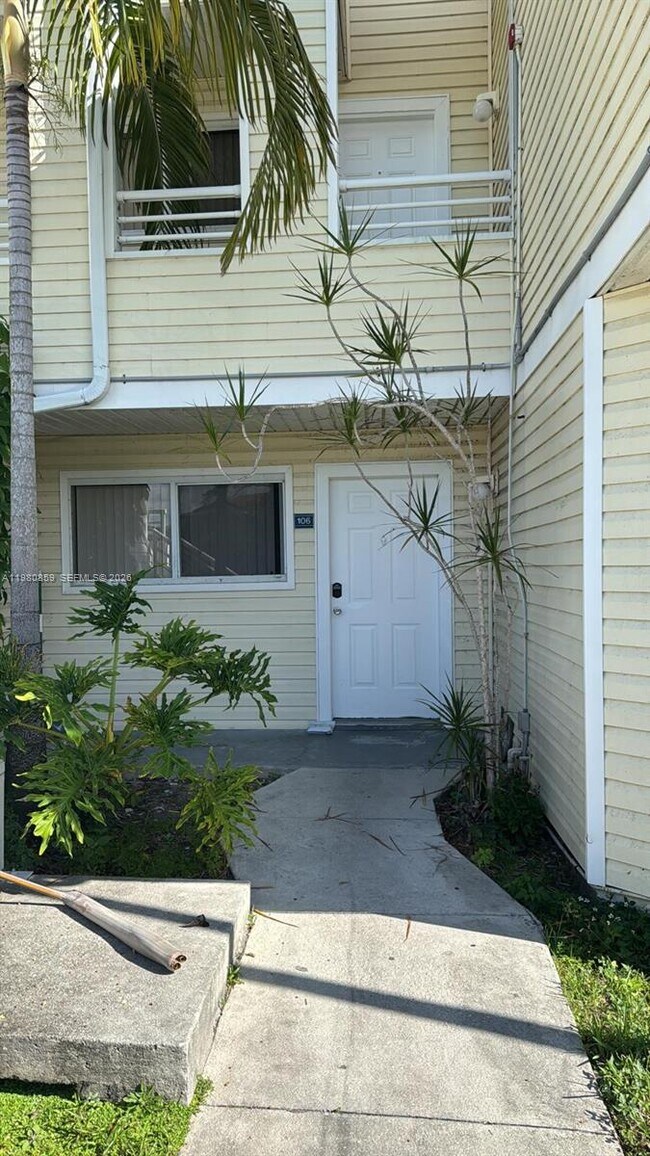 Foto del edificio - 3441 NW 44th St