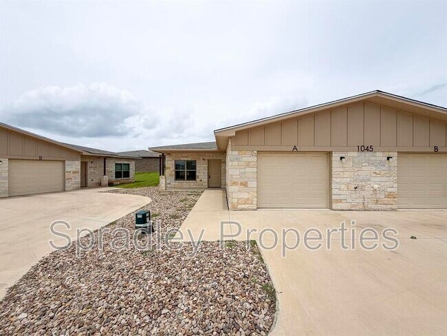 Building Photo - 1045A Hibiscus Dr