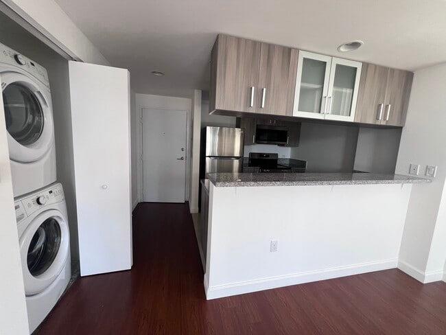 Foto del edificio - 241 NE 27th St