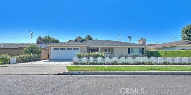 Building Photo - 1106 E Vanowen Ave