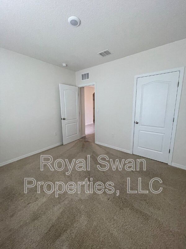 Building Photo - 5619 Siltstone St