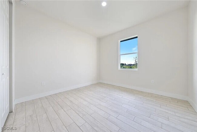 Foto del edificio - 3008 23rd St SW