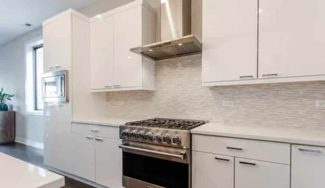 Photo - 1618 N Bosworth Ave (Chicago, IL)