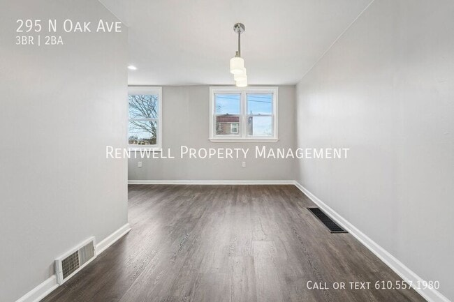 Photo - 295 N Oak Ave House