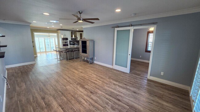 Building Photo - 16129 Sunny Ct