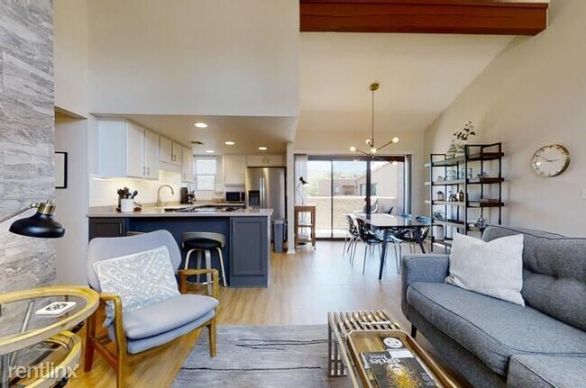 Foto del edificio - 5051 N Sabino Canyon Rd