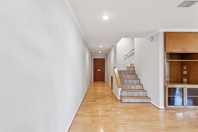 Foto del edificio - 4949 N Hall St