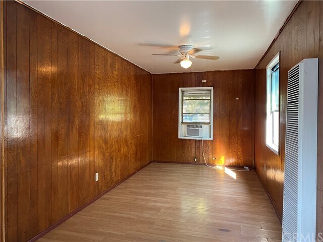 Building Photo - 819 S Greenwood Ave