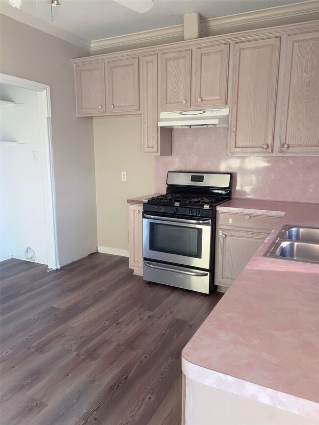 Foto del edificio - 6131 E Houston Rd