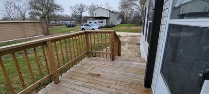 Building Photo - 405 Battlebell Rd