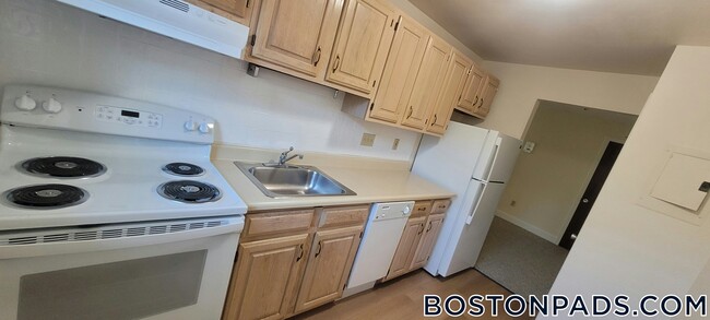 Building Photo - 1 Brattle Dr