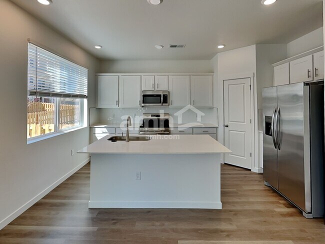 Foto del edificio - 26106 E Calhoun Pl