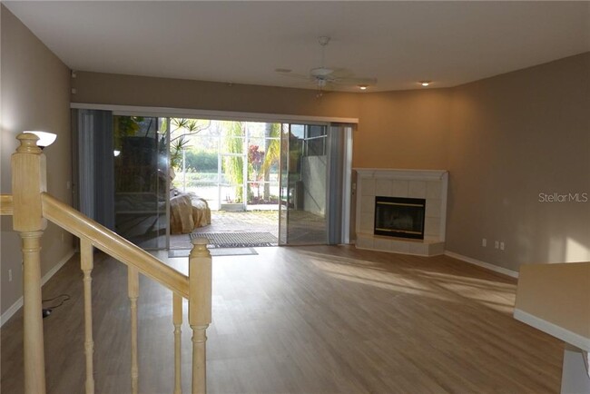 Building Photo - 1592 Lago Vista Blvd