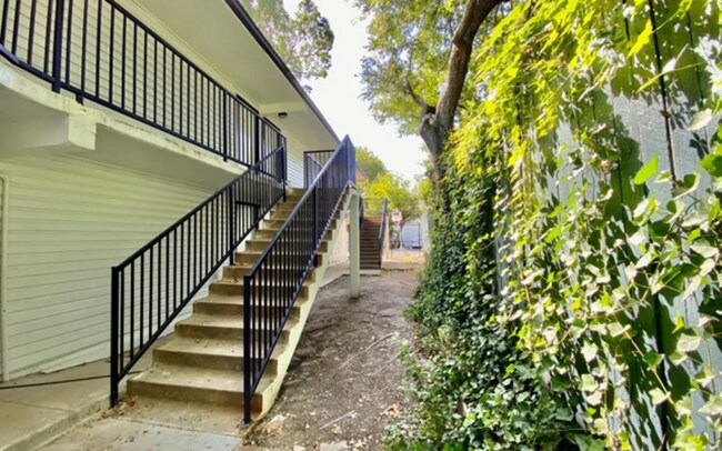 Foto del edificio - 4734 Worth St