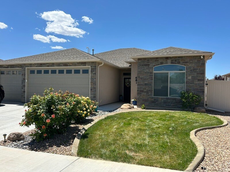 Primary Photo - 681 Strathearn Dr