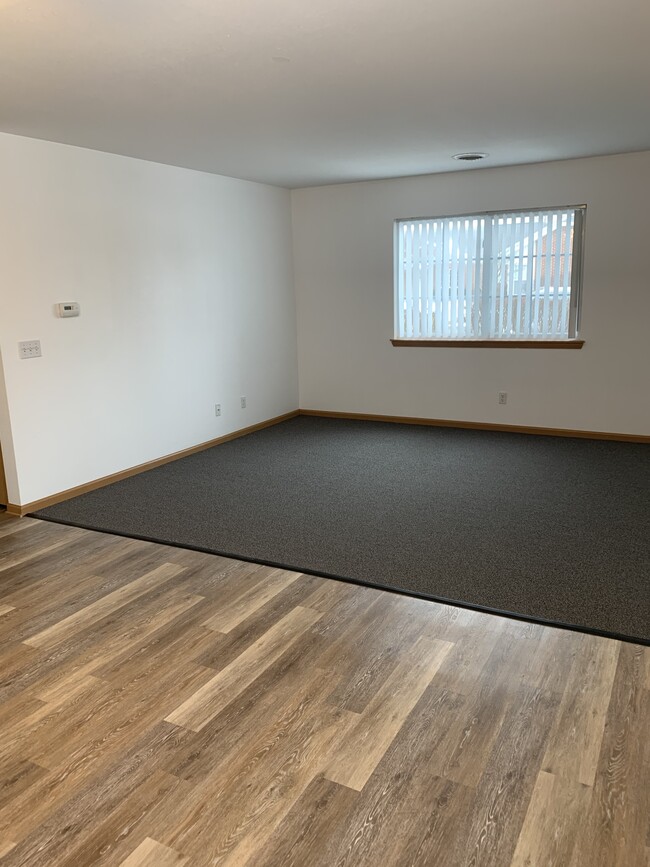 Living Room (open concept) - 629 21st St