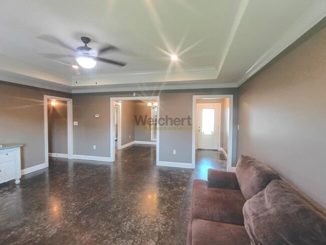 Building Photo - Modern 3BR/2BA Home with Concrete Floors