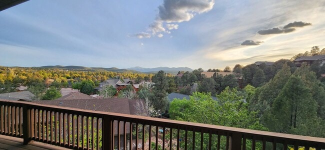 Building Photo - 816 N Blue Spruce Cir