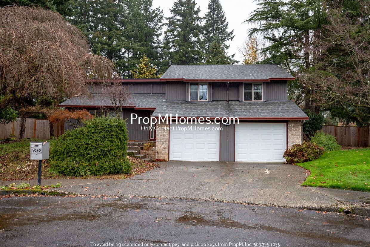 Foto principal - Updated 4 Bedroom Beauty in Willamette! Al...