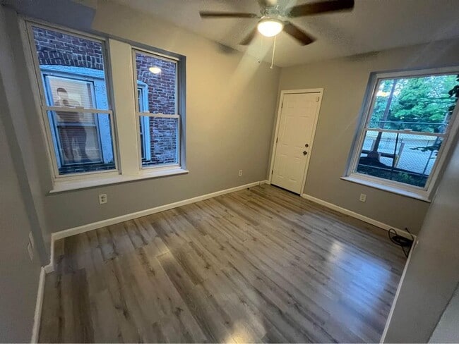 Photo - Sparks St Apartment