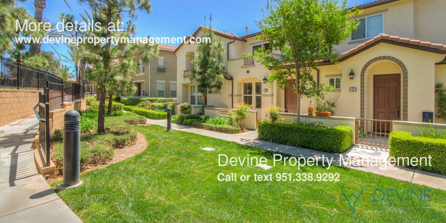 Foto principal - 15723 Parkhouse Dr