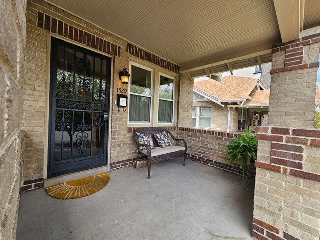 Building Photo - Stylish 3-Bed 2-Bath Home in West Colfax